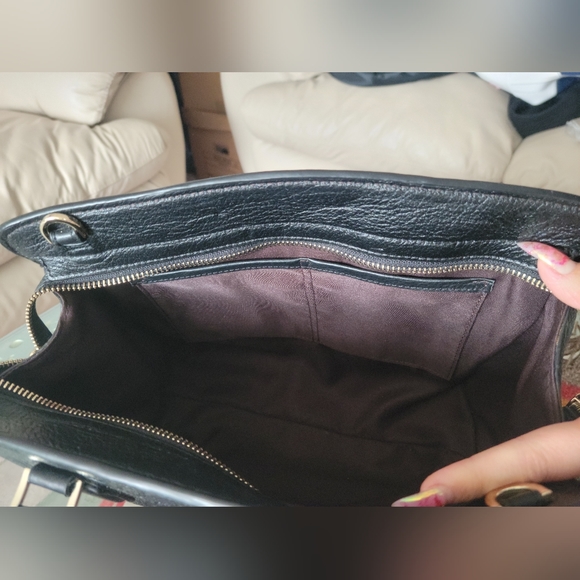 Black Shoulder Bag with extra strap - Picture 5 of 11